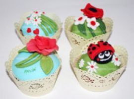 CORSO DI CUPCAKES DESIGN A ROMA CON MARILU GIARE CAKE ACADEMY 